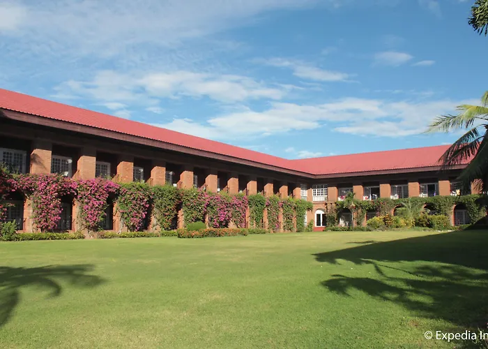 Fort Ilocandia Resort Hotel